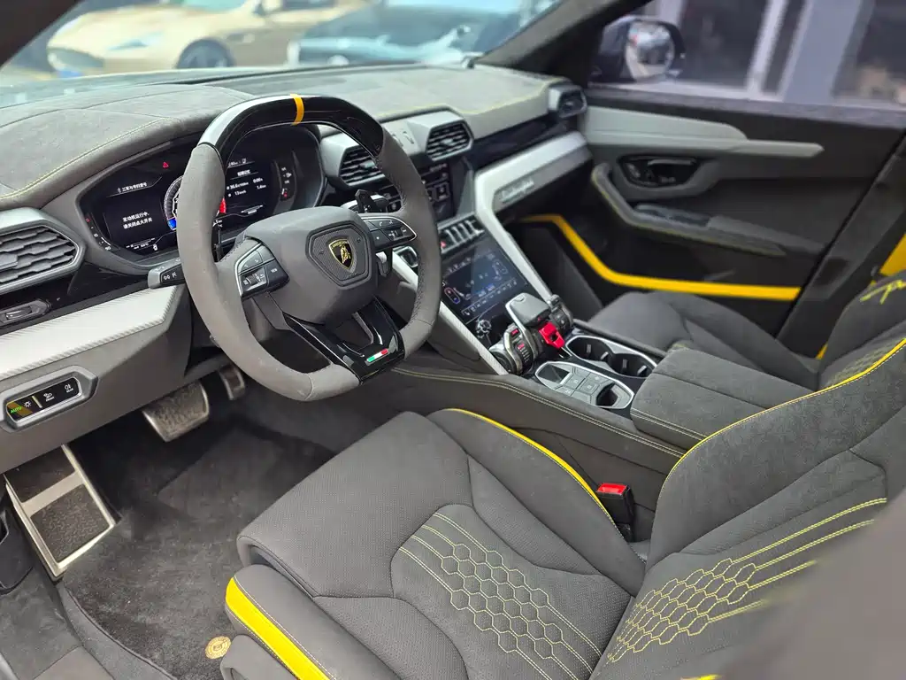 Urus 2018 4.0T V8 купить на сайте DeffCars