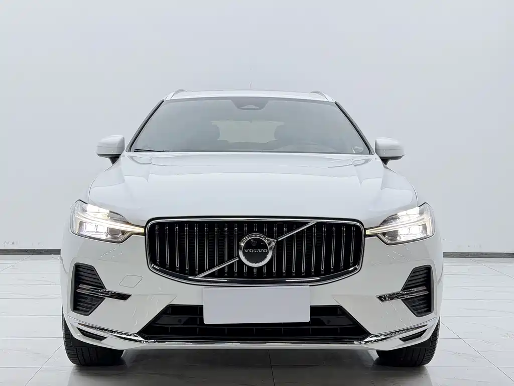 Volvo XC60 2023 B5 four-wheel drive Zhiyi Luxury Edition купить на сайте DeffCars