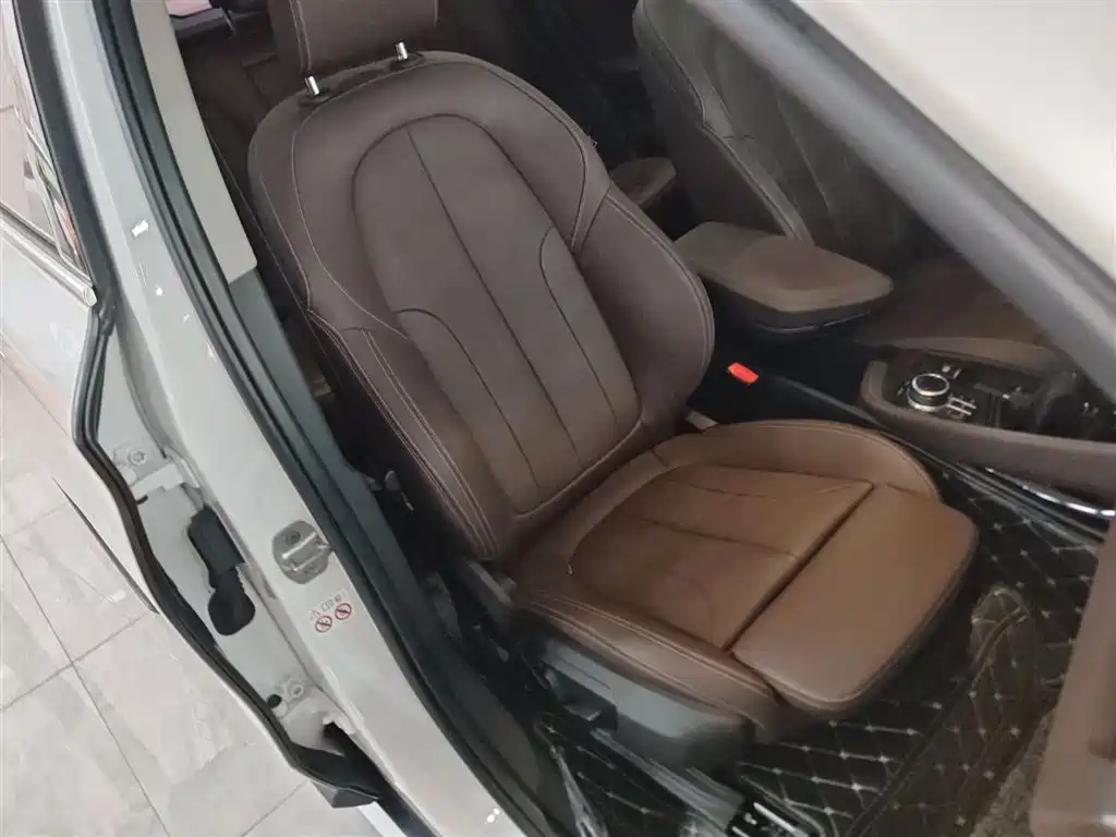 BMW X1 2019 xDrive20Li Exclusive Model купить на сайте DeffCars