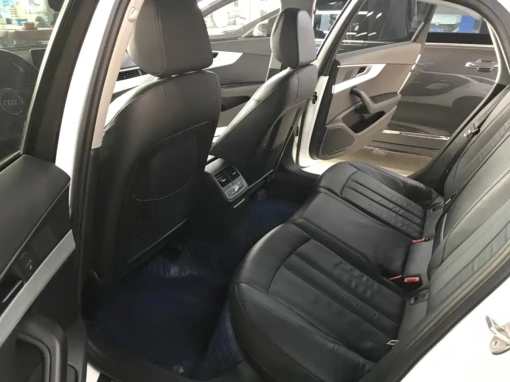 Audi A4L 2019 40 TFSI Fashion Type National V купить на сайте DeffCars