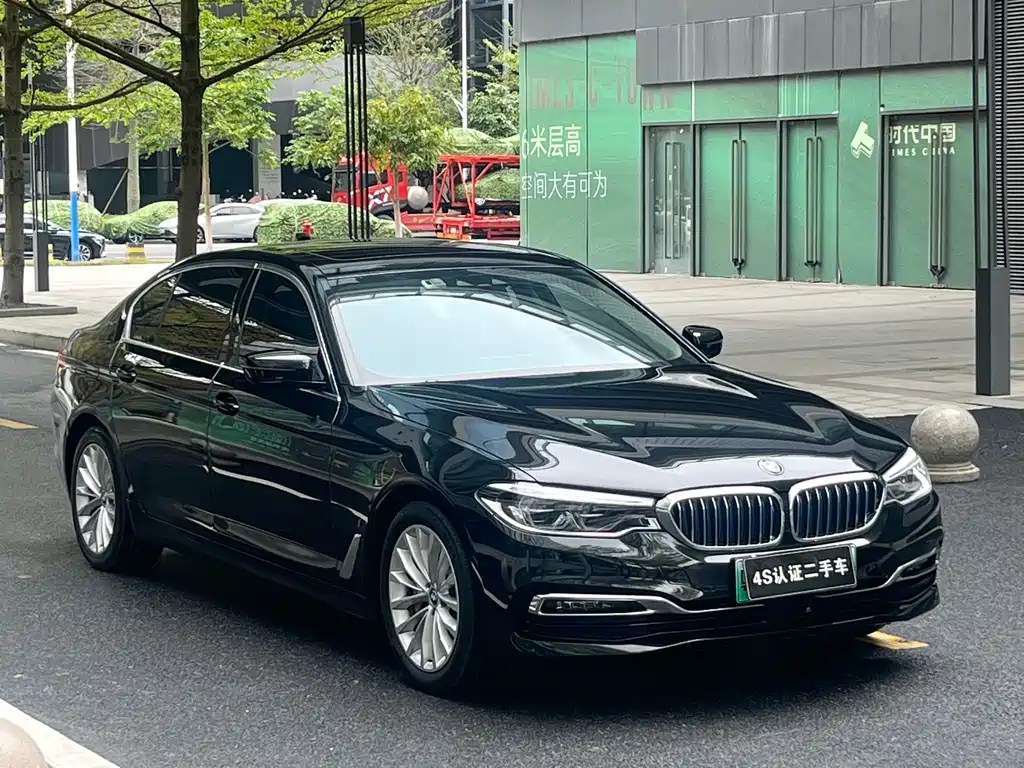 BMW 5 Series New Energy 2019 Facelift 530Le Pioneer Edition купить на сайте DeffCars