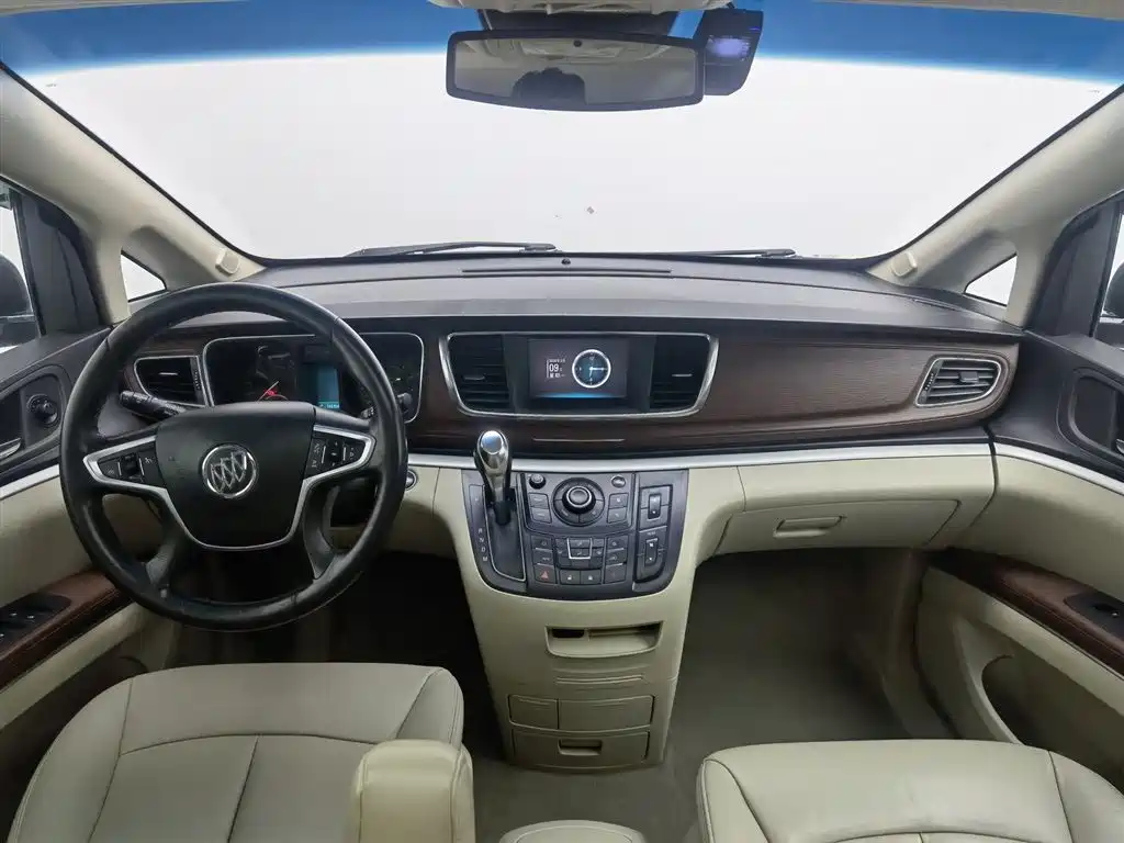 Buick GL8 2017 25S luxury model National V купить на сайте DeffCars