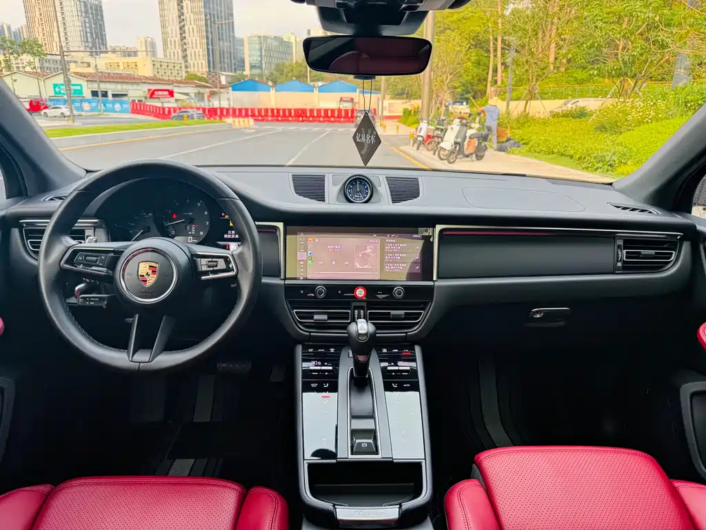 Macan 2023 Macan 2.0T купить на сайте DeffCars