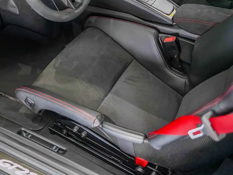 Porsche 911 2018 GT2 RS 3.8T купить на сайте DeffCars