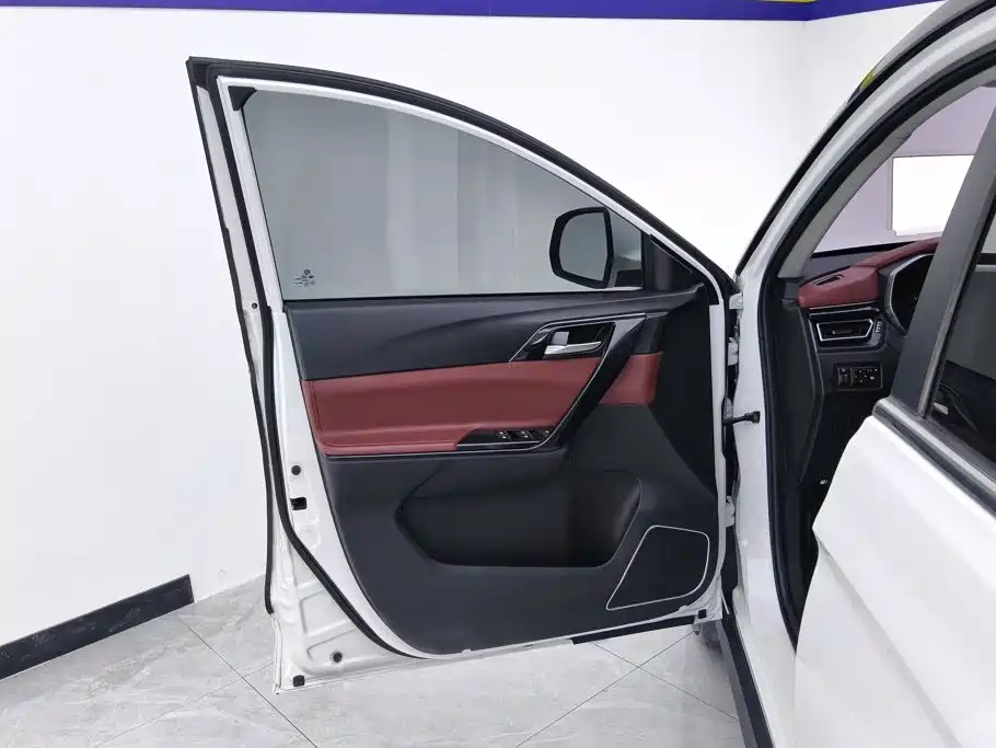 Forthing T5 2020 1.5T Automatic Luxury Country VI купить на сайте DeffCars