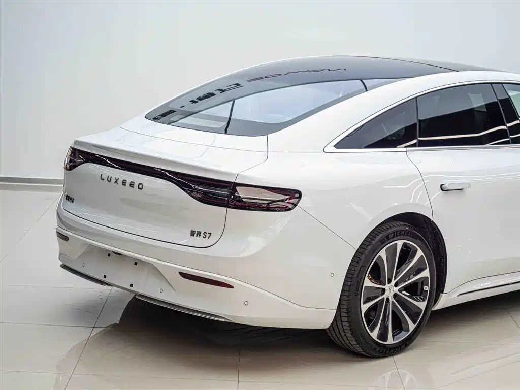 Zhijie S7 2024 Pro купить на сайте DeffCars