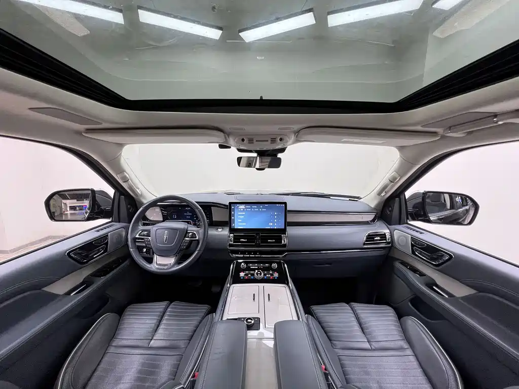Navigator 2022 3.5T Long Axis Presidential Edition купить на сайте DeffCars