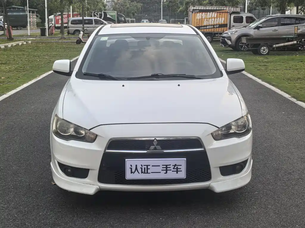 Yishen 2012 Zhishang Edition 1.8L CVT Luxury Model купить на сайте DeffCars