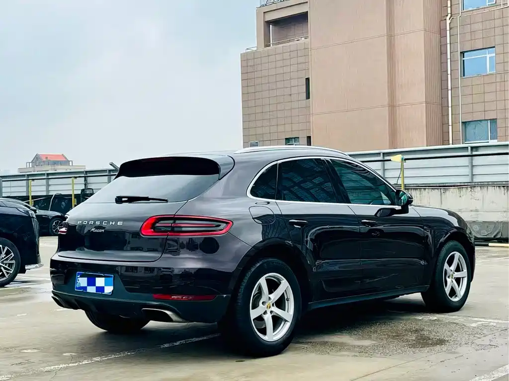 Macan 2017 Macan 2.0T купить на сайте DeffCars