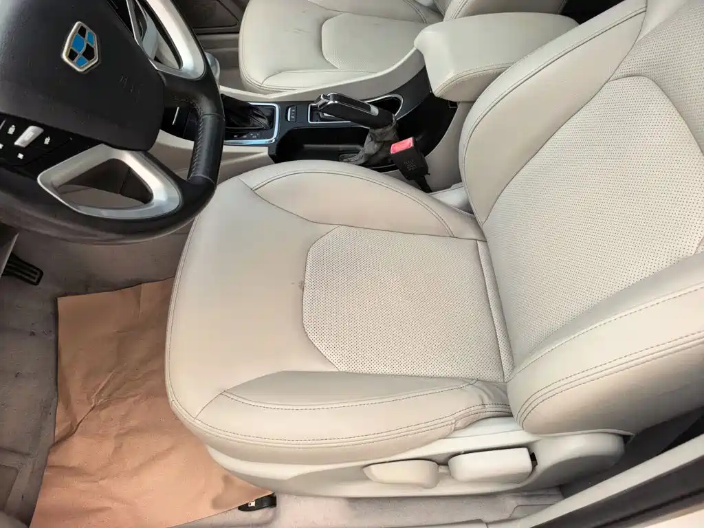 Emgrand 2014 Sedan 1.5L CVT Elite купить на сайте DeffCars