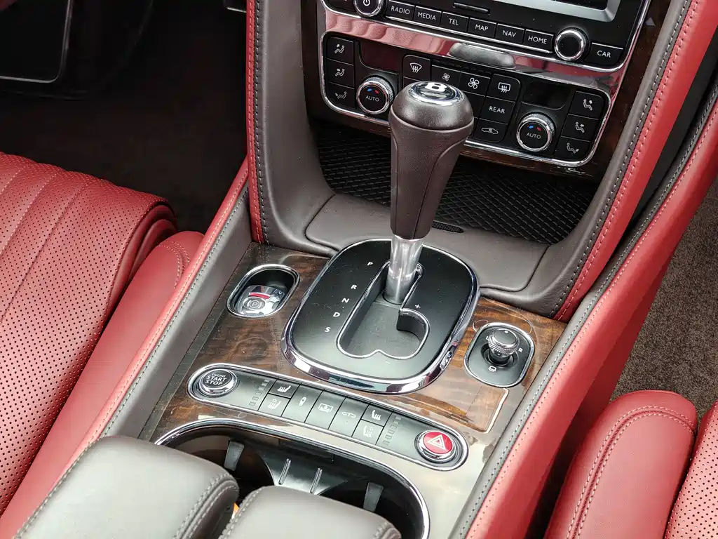 Flying Spur 2017 4.0T V8 Standard Edition купить на сайте DeffCars