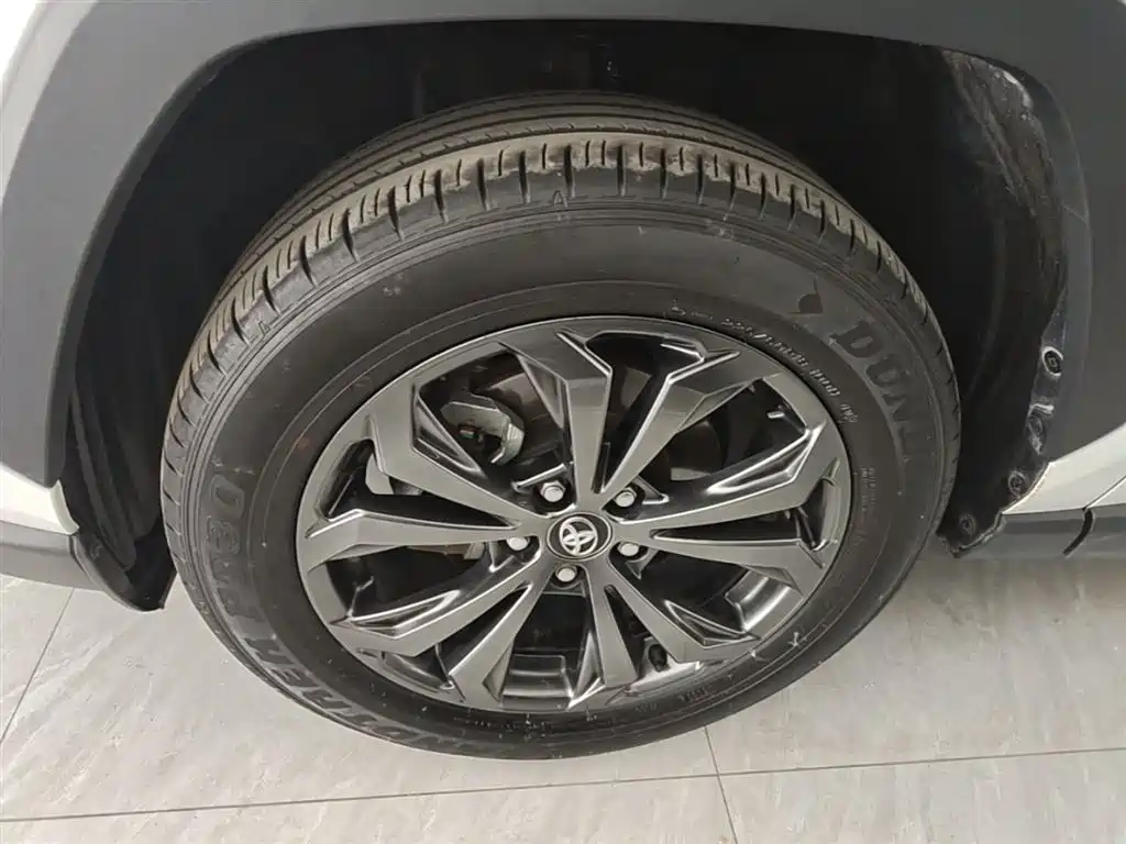 RAV4 Rongfang 2023 2.0L CVT two-wheel drive fashion Plus version купить на сайте DeffCars