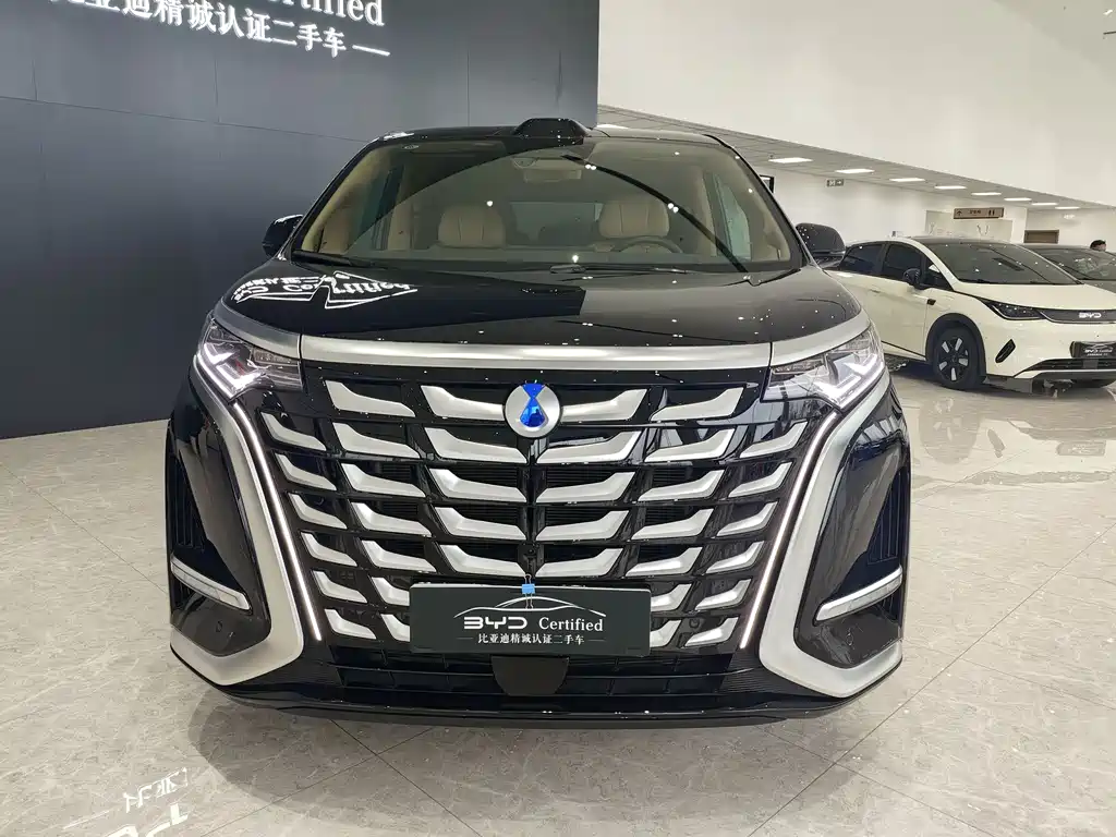 Denza D9 2025 DM-i smart driving version 1020 four-wheel drive flagship model купить на сайте DeffCars