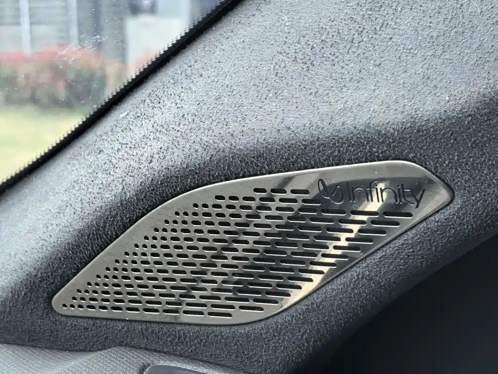 Lynk & Co 05 2022 05+ 2.0TD Automatic Performance Package купить на сайте DeffCars