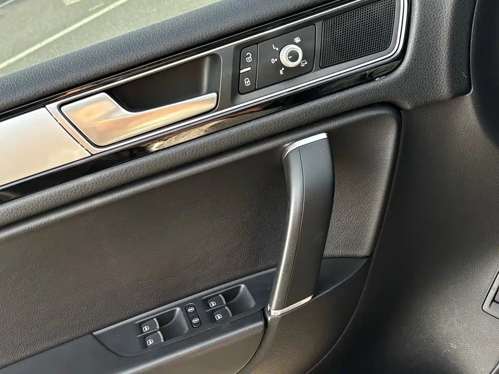 Touareg 2016 3.0TSI standard model купить на сайте DeffCars