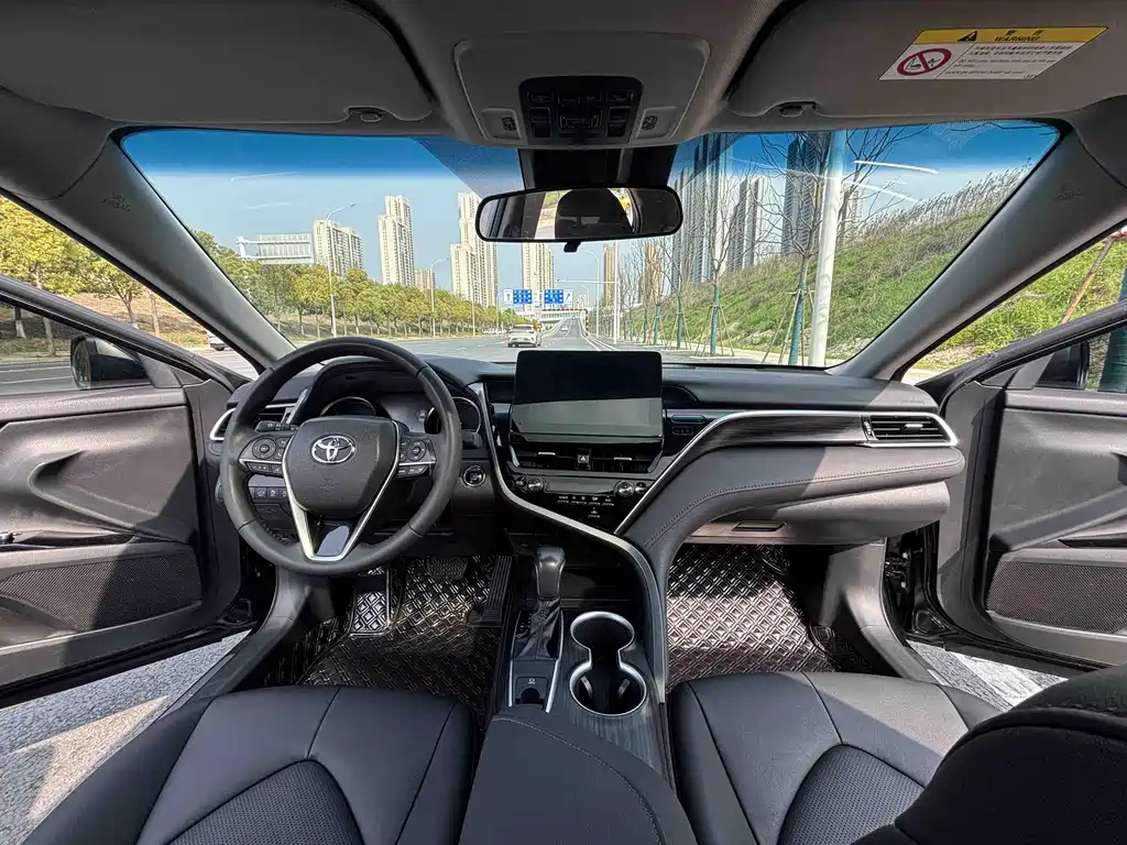 Camry 2023 2.0G Deluxe Edition купить на сайте DeffCars