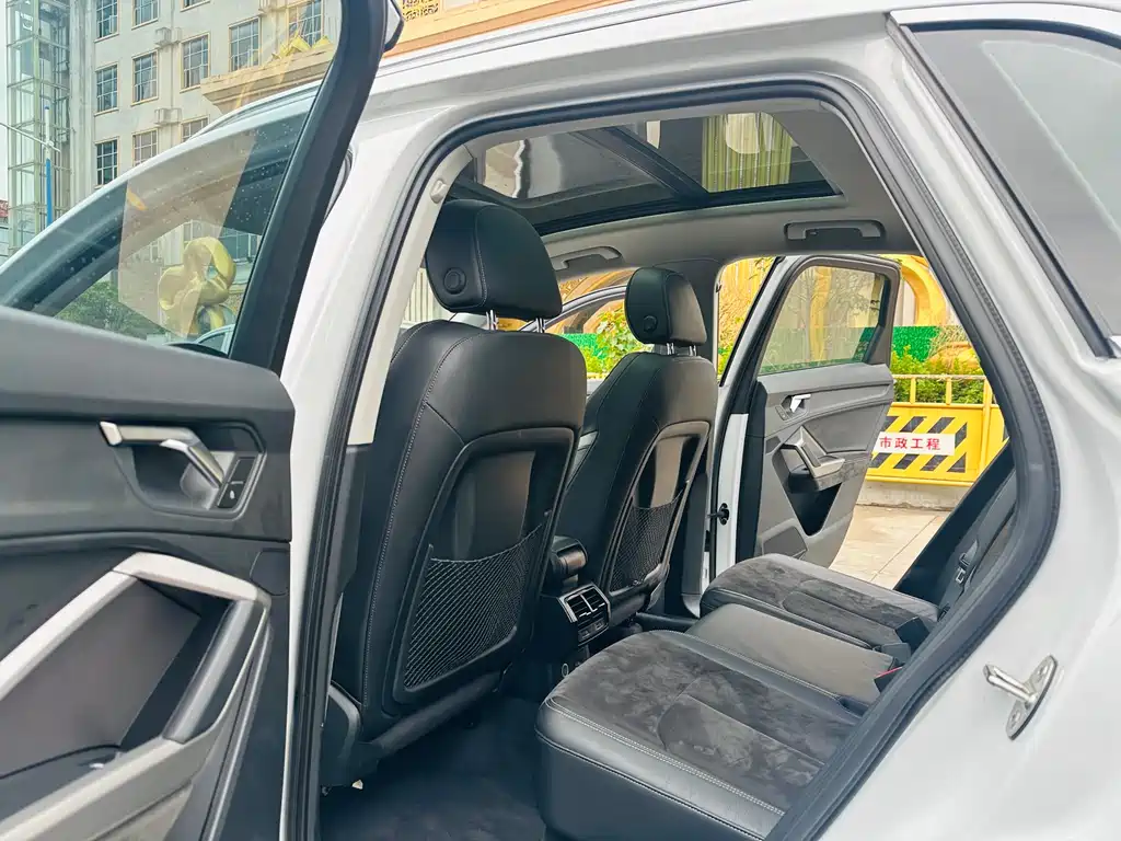 Audi Q3 2020 35 TFSI aggressive and dynamic купить на сайте DeffCars