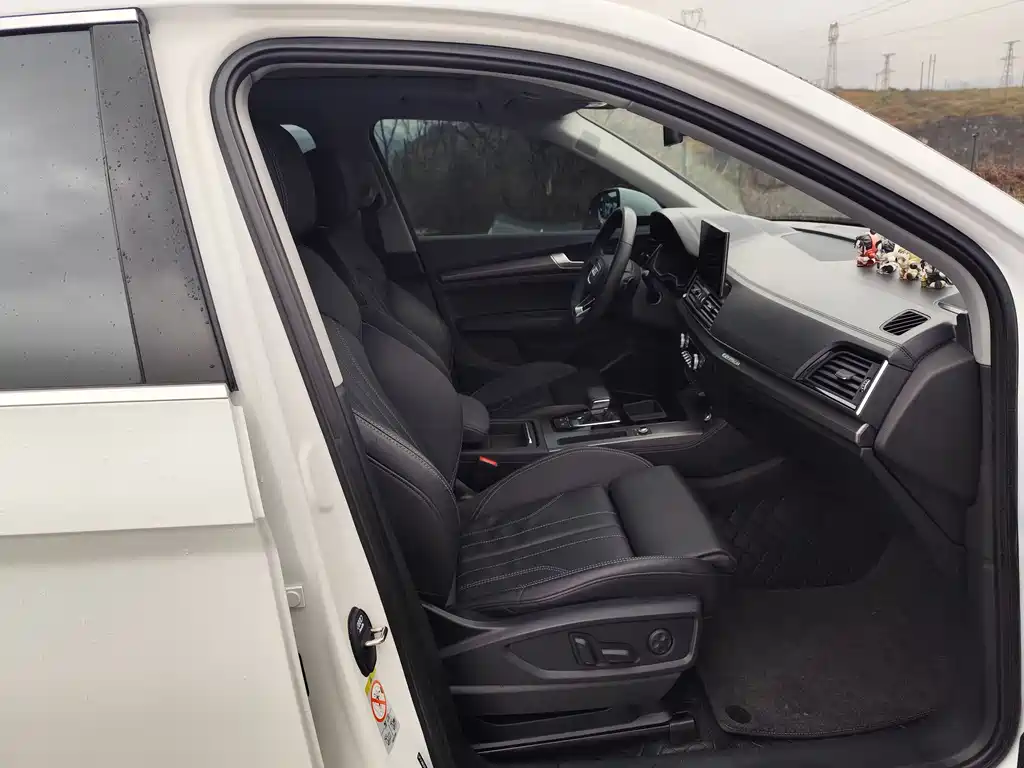 Audi Q5L 2022 facelift 45T luxury and dynamic model купить на сайте DeffCars