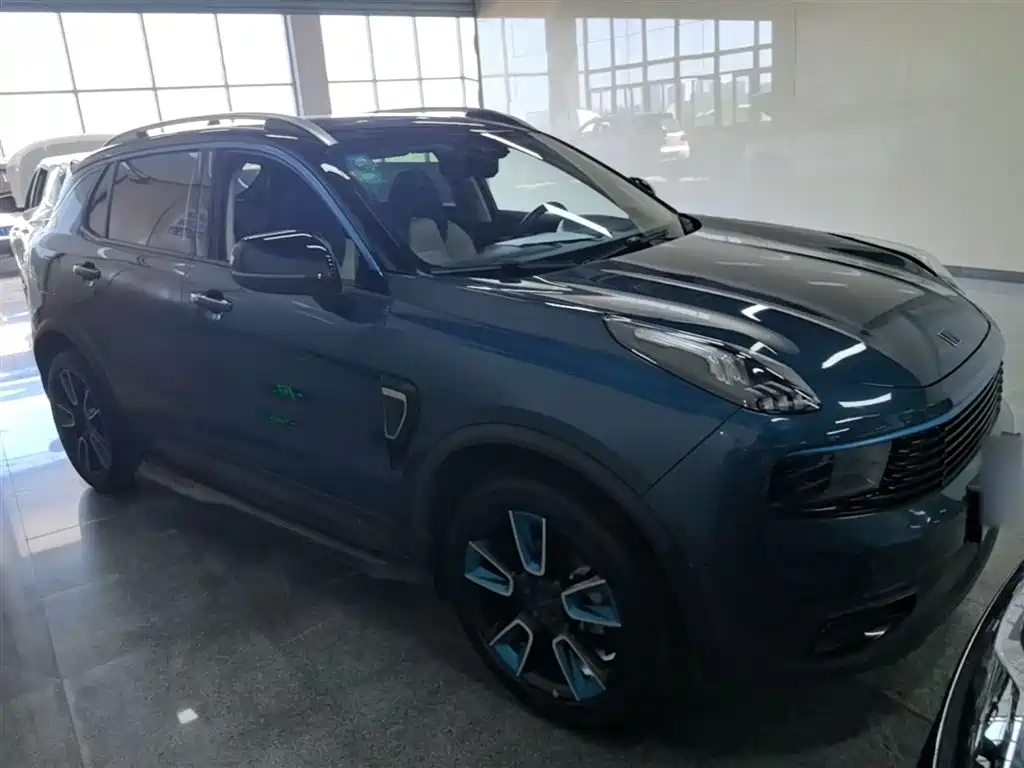 Lynk & Co 01 2017 2.0T two-wheel drive Pro version купить на сайте DeffCars