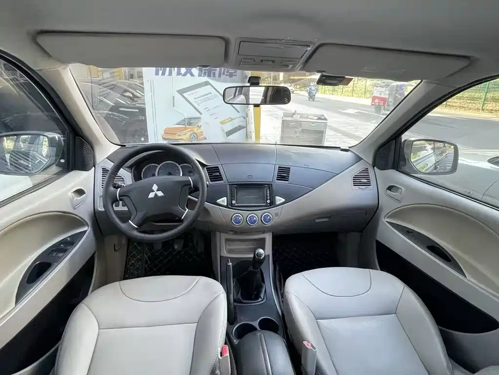 Junge 2011 2.0L manual transmission luxury model купить на сайте DeffCars