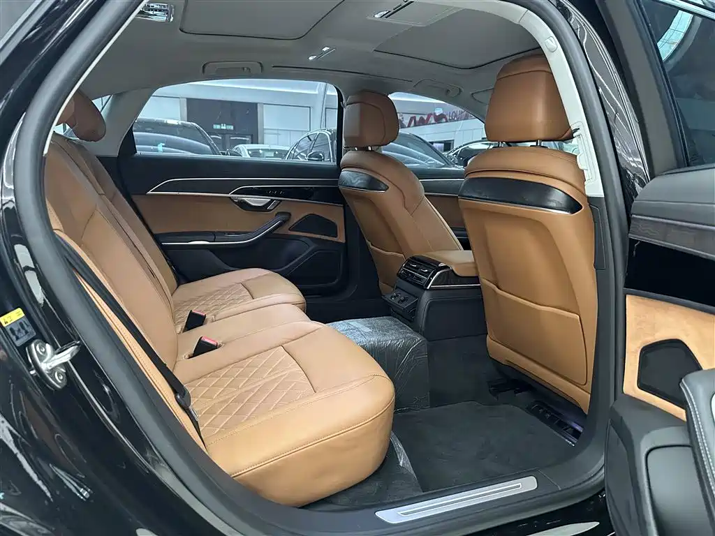 Audi A8 2023 A8L 50 TFSI quattro Premium Selection купить на сайте DeffCars