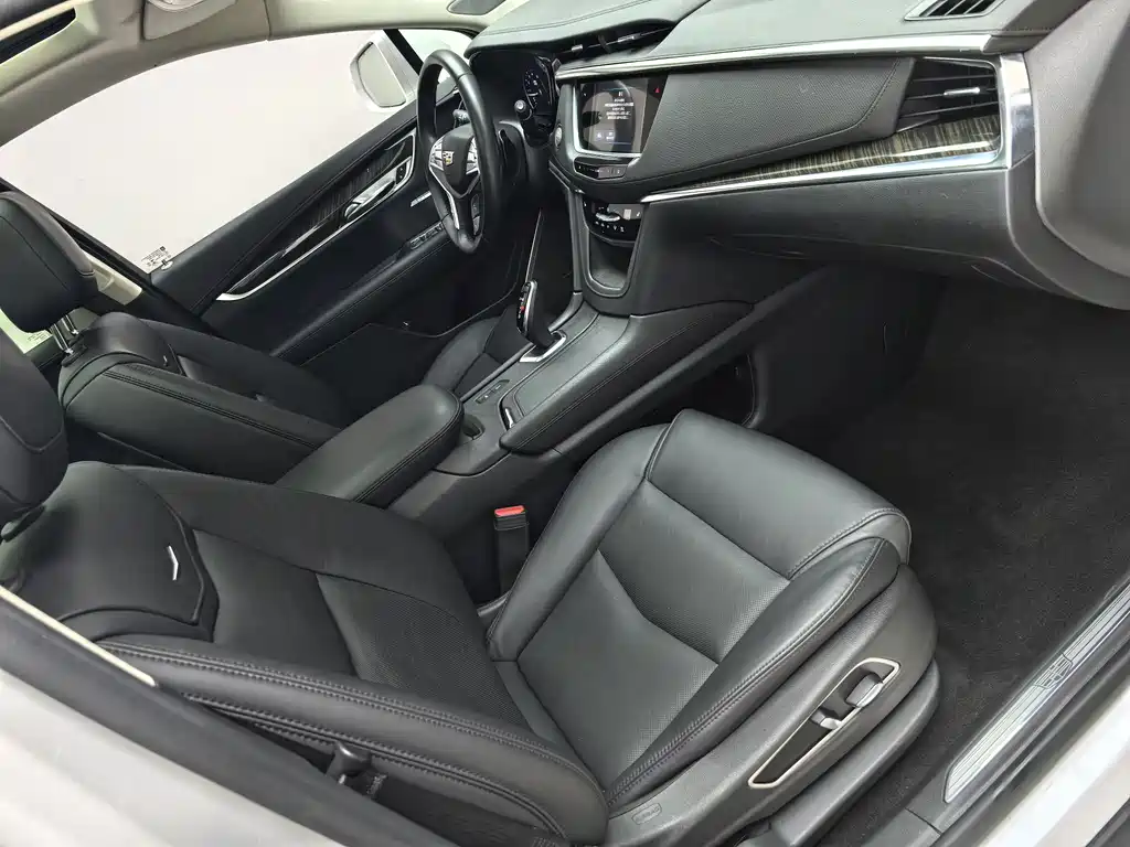 Cadillac XT5 2018 25T luxury model купить на сайте DeffCars