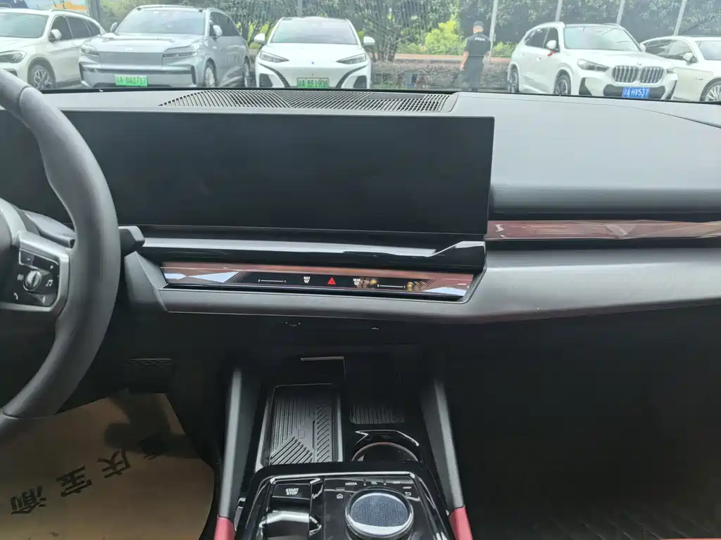 BMW i5 2024 eDrive 35L Exclusive M Sports Package купить на сайте DeffCars