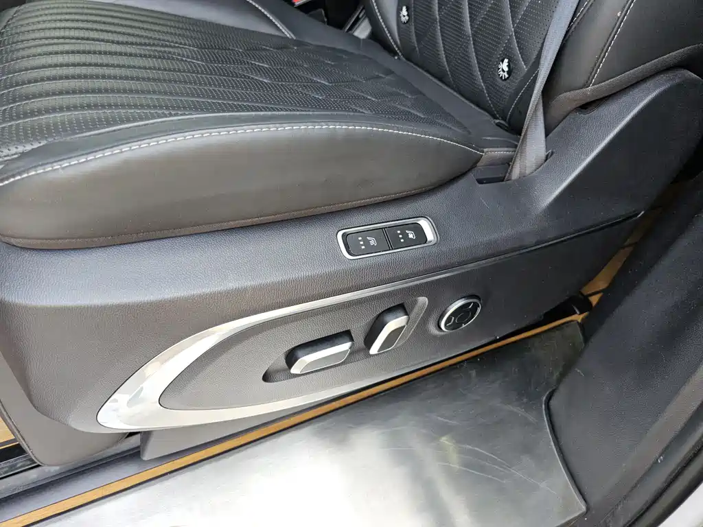 Maxus G90 2022 2.0T Galaxy Seven-Seater Edition купить на сайте DeffCars