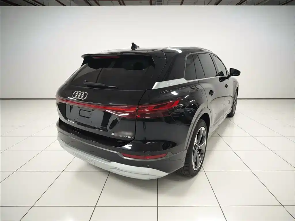 Audi Q5 e-tron 2022 model 40 e-tron star type brocade suit купить на сайте DeffCars