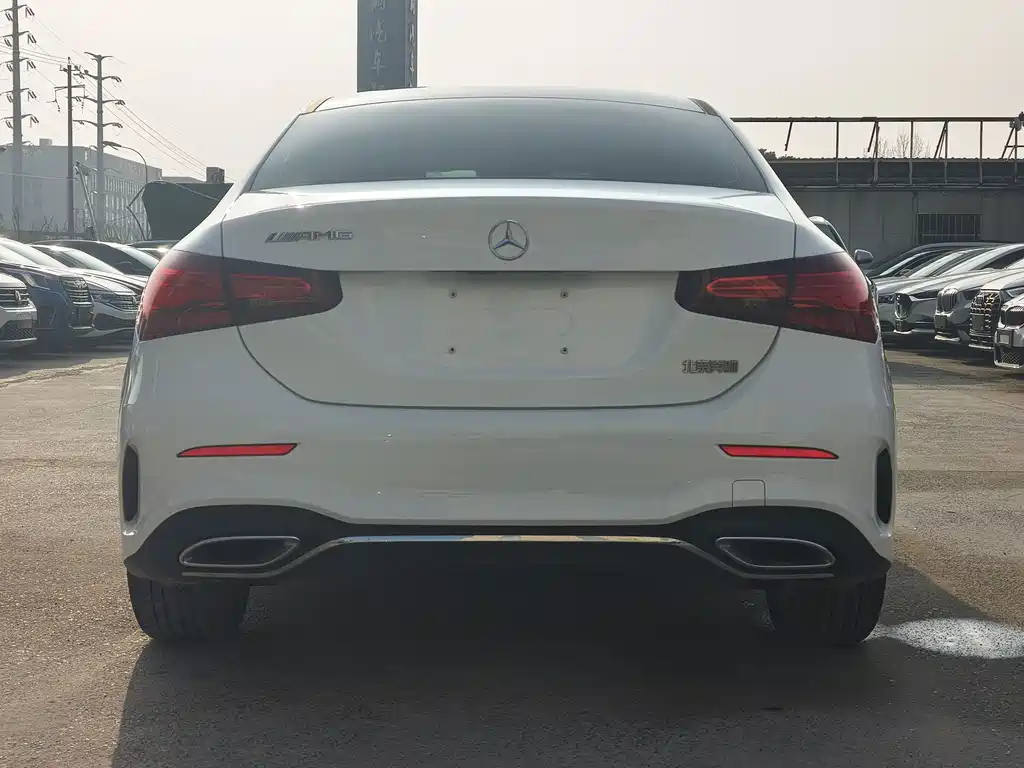 Mercedes-Benz A-Class 2023 A 180 L купить на сайте DeffCars