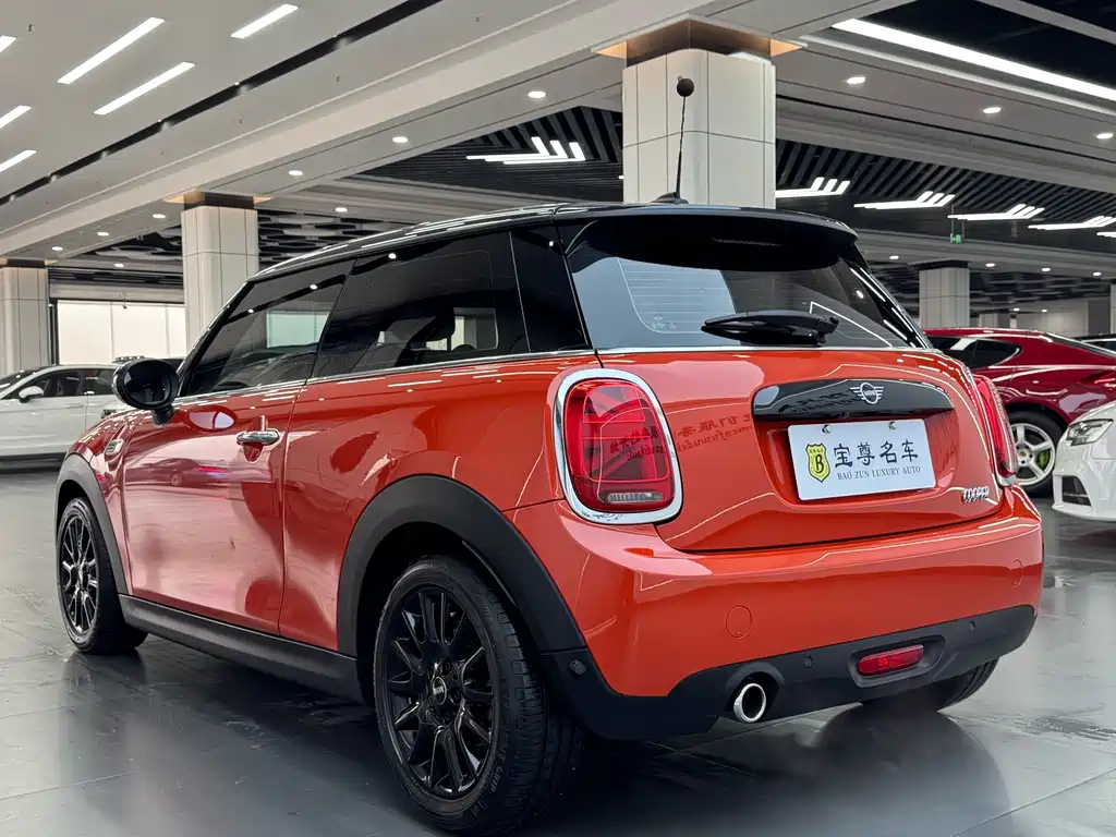 MINI 2018 1.5T COOPER Classic купить на сайте DeffCars
