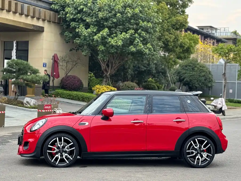 Mini 2018 1.5T ONE five-door version купить на сайте DeffCars