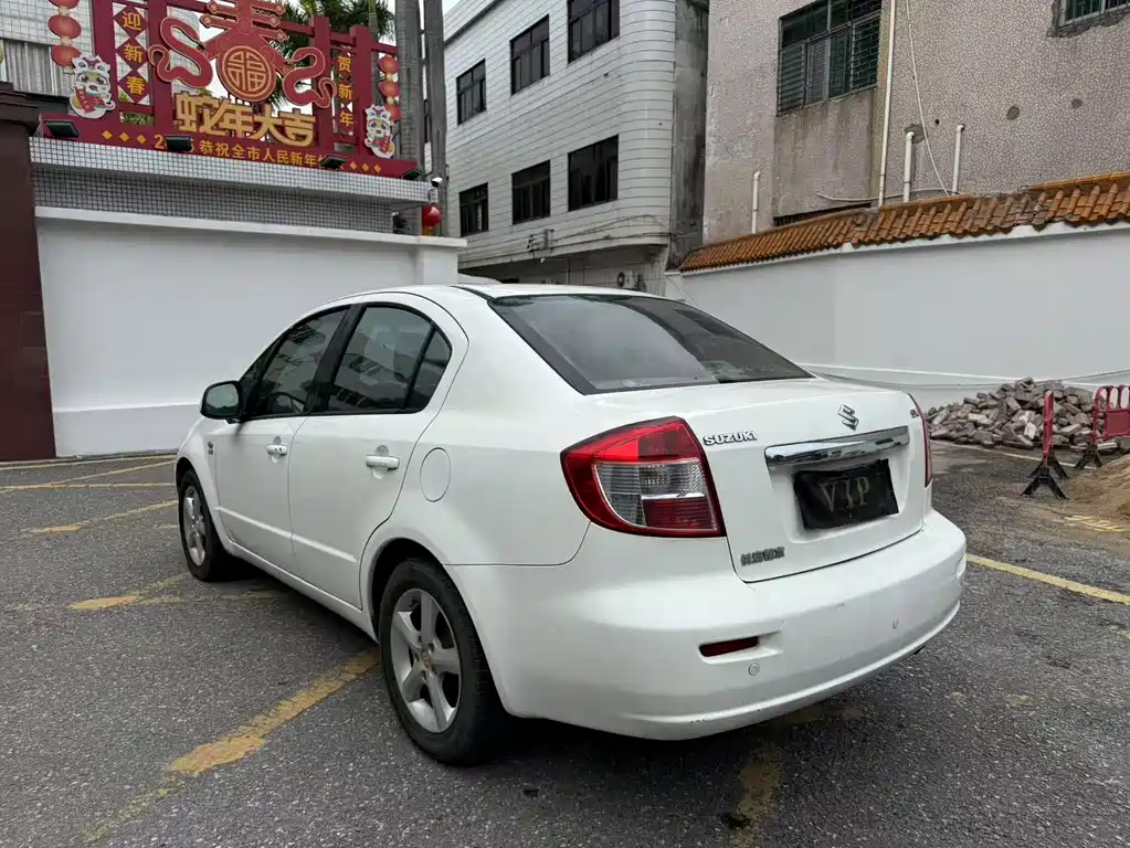 SX4 2006 Three-Car 1.6L Automatic Luxury Edition купить на сайте DeffCars