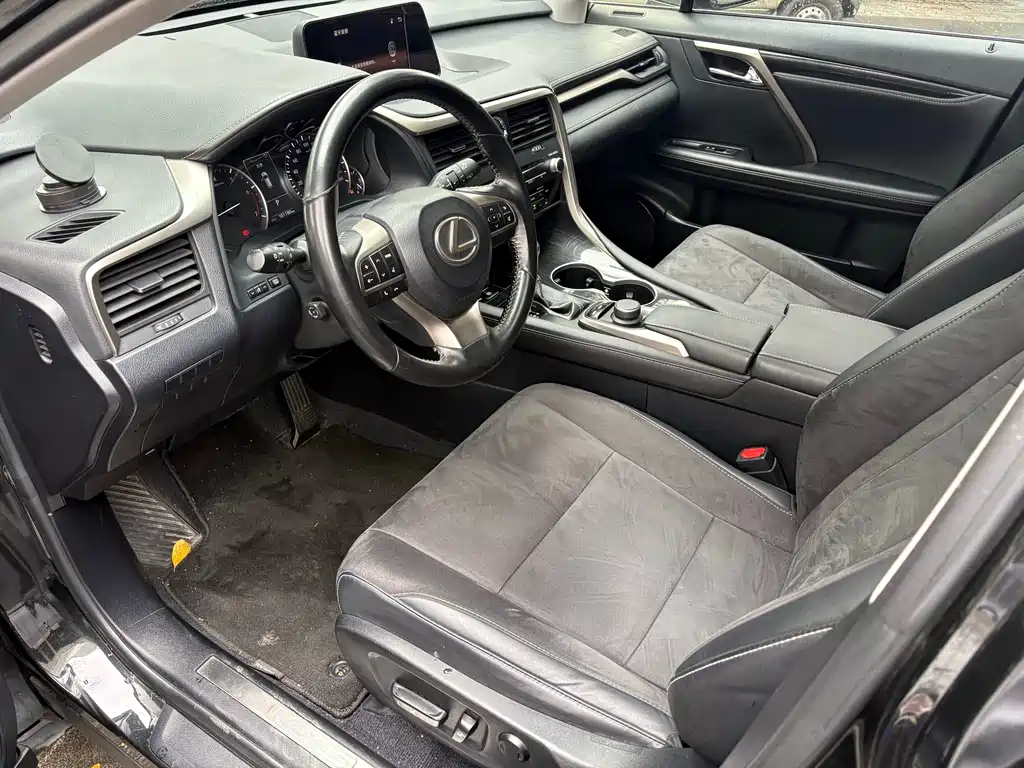 Lexus RX 2016 300 2WD Elite Edition National V купить на сайте DeffCars