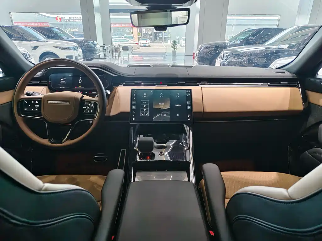 Range Rover Sport 2024 400PS Dynamic SE купить на сайте DeffCars