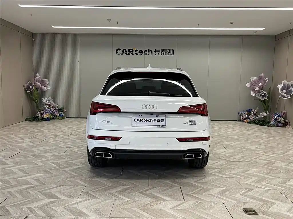 Audi Q5L 2024 40 TFSI luxury and dynamic model купить на сайте DeffCars