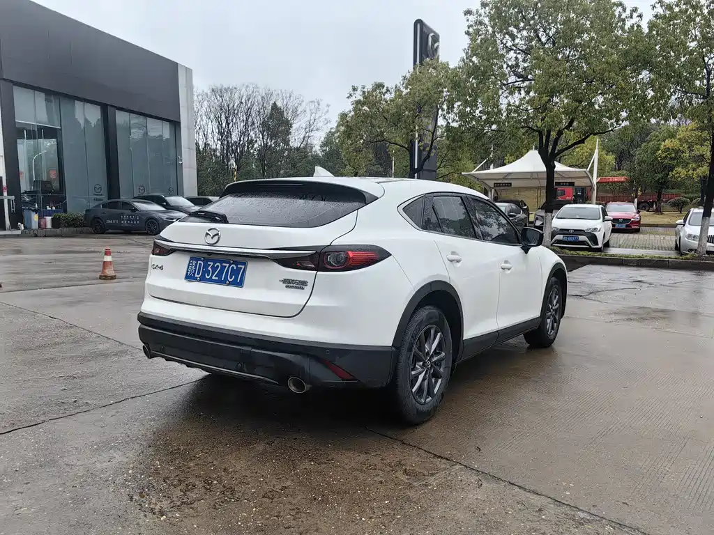 Mazda CX-4 2021 2.0L automatic two-wheel drive Blue Sky Explorer Edition купить на сайте DeffCars