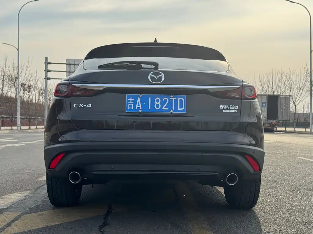 Mazda CX-4 2021 2.0L automatic two-wheel drive Blue Sky Youth Edition купить на сайте DeffCars