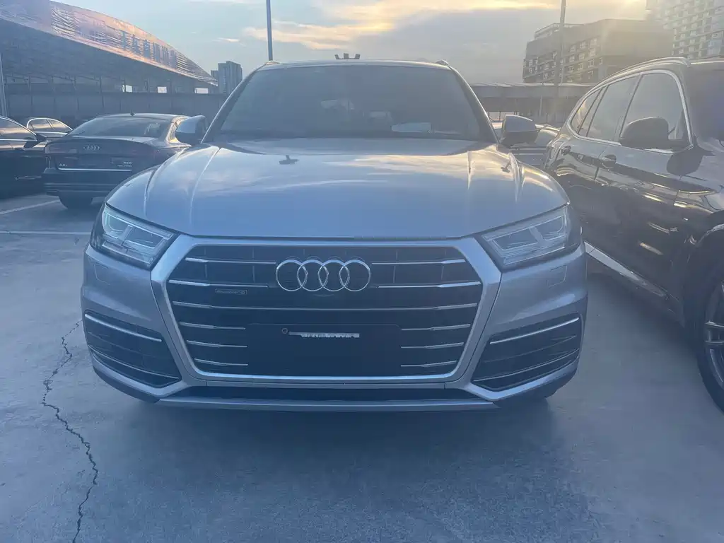 Audi Q5L 2020 45 TFSI exclusive and elegant model купить на сайте DeffCars