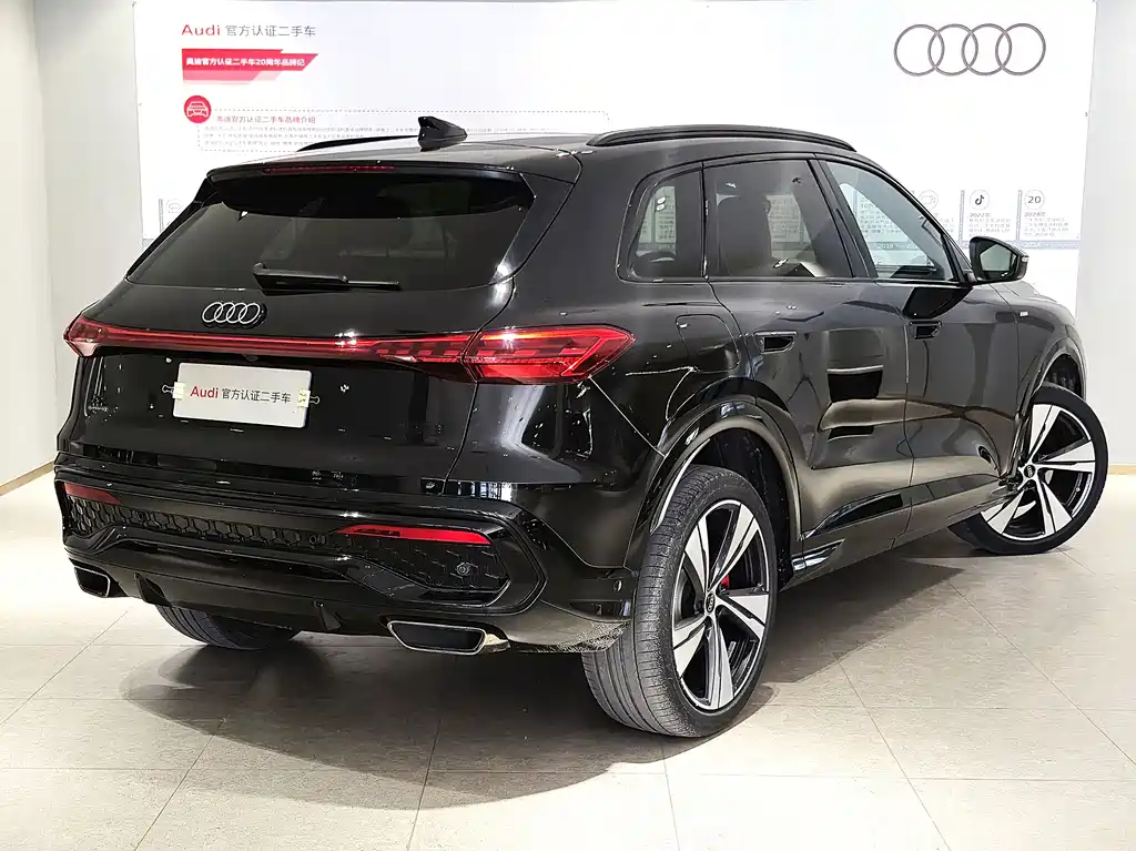 Audi Q5L 2026 2.0T smart hybrid exclusive model купить на сайте DeffCars