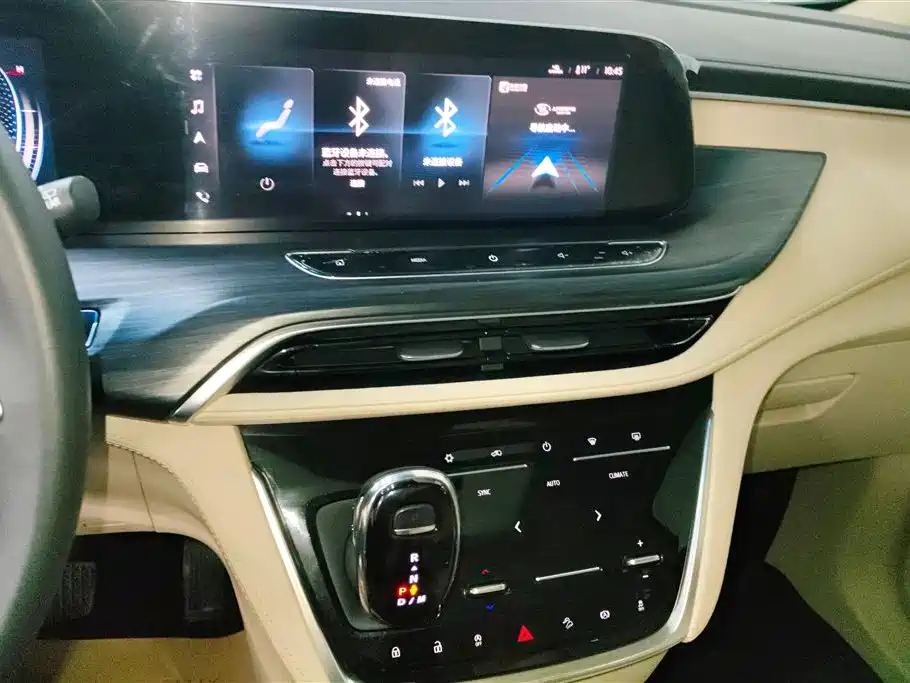 Buick GL8 2023 ES Lu Zun Exclusive Model купить на сайте DeffCars