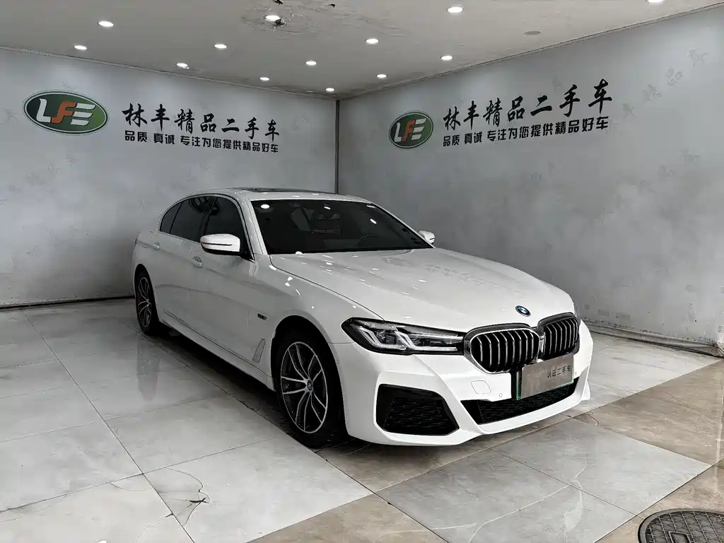 BMW 5 Series New Energy 2022 Model 535Le M Sports Package купить на сайте DeffCars