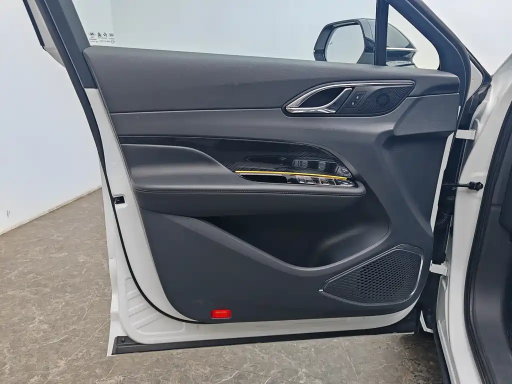Hongqi HS3 PHEV 2024 115km Jinwei Edition купить на сайте DeffCars