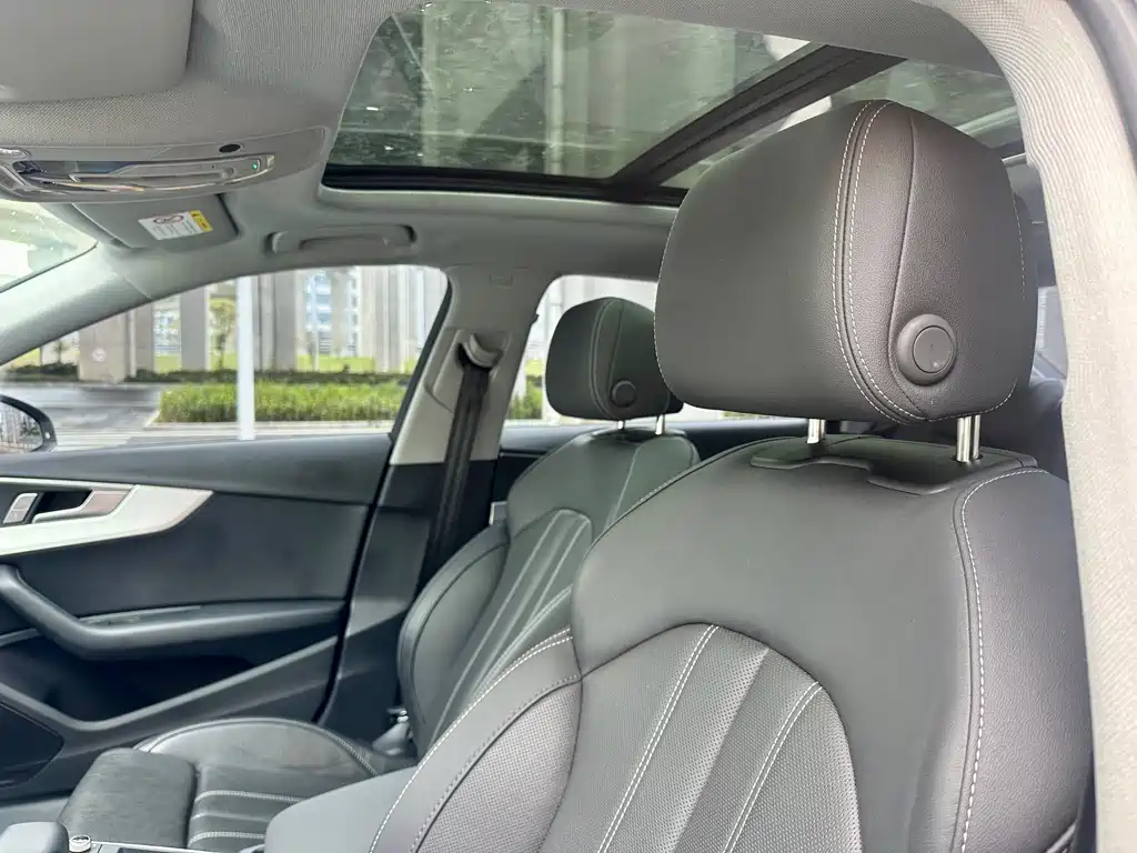 Audi A4L 2020 40 TFSI Fashionable and Elegant купить на сайте DeffCars