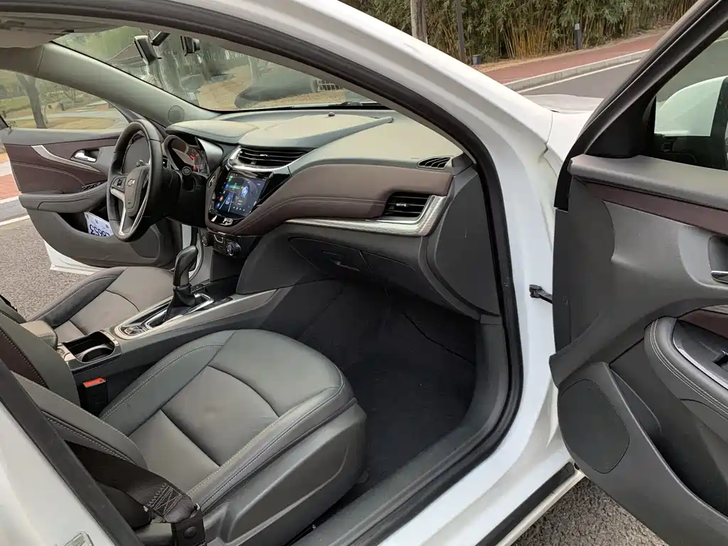 Malibu 2017 1.5T Automatic Deluxe Edition купить на сайте DeffCars