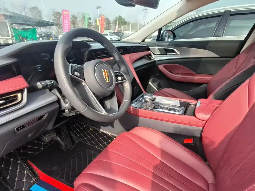 Hongqi H5 2024 2.0T Automatic Zhilianqichang Edition купить на сайте DeffCars