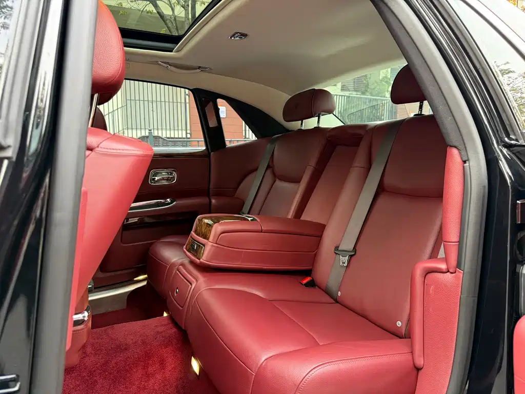 Ghost 2015 Series II Standard Edition купить на сайте DeffCars