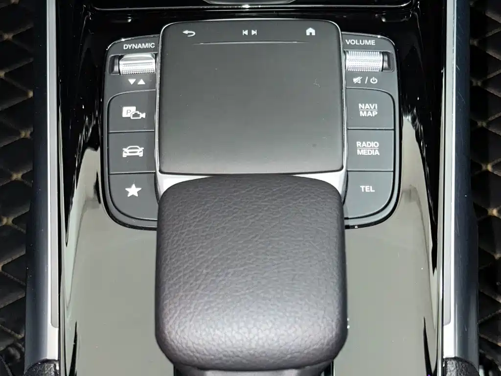 Mercedes-Benz GLB 2021 GLB 200 Dynamic купить на сайте DeffCars