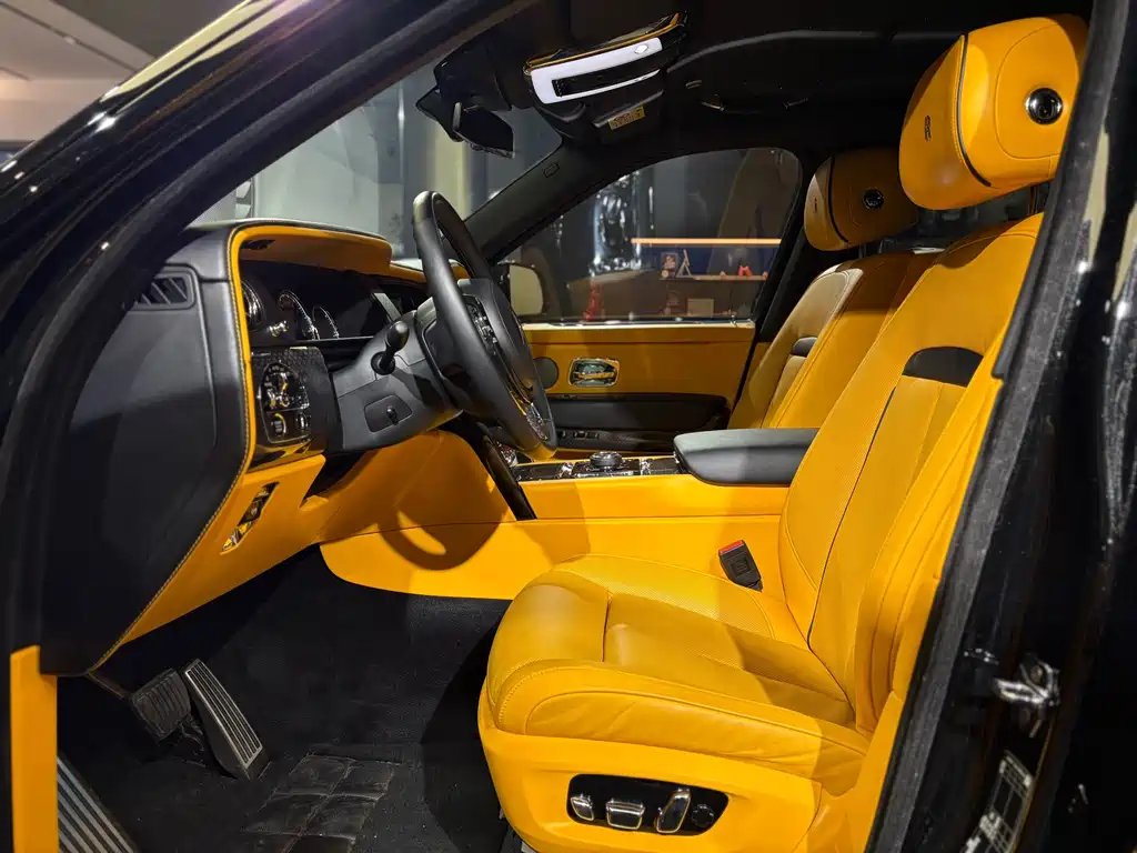 Cullinan 2020 Black Badge купить на сайте DeffCars