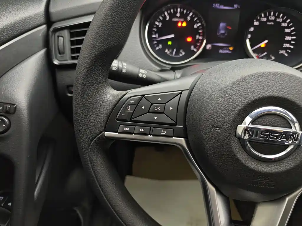 X-Trail 2017 2.0L CVT Comfort Edition 2WD купить на сайте DeffCars